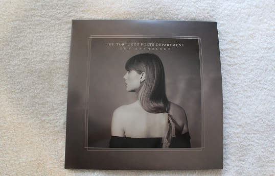Front cover of the Tortured Poets Department vinyl.