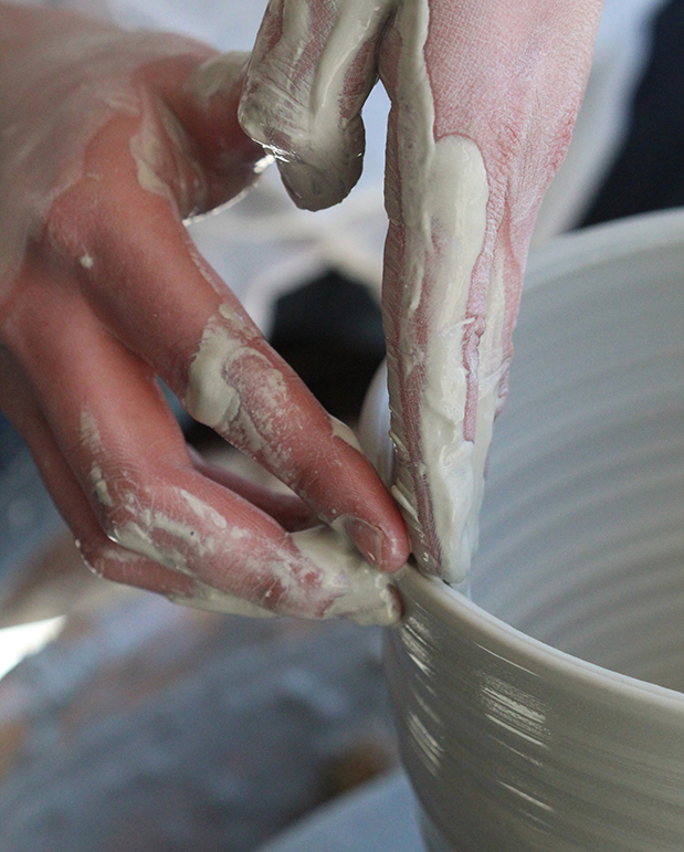 Hand made pottery in Velaris