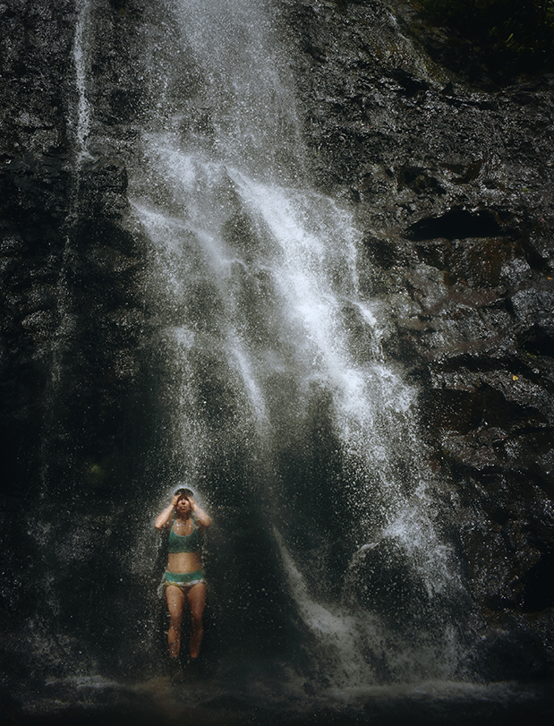 Stunning waterfalls through the city of Velaris